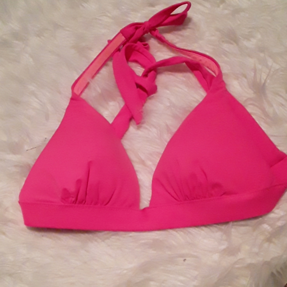 NWOT Victoria's Secret bikini top.